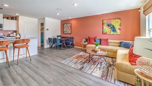 MLS: 2751345 Condo For Sale