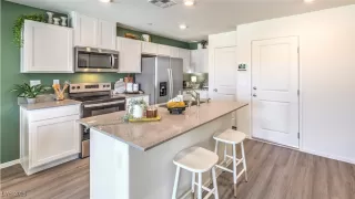 Photo #3: 2751378 Listing 