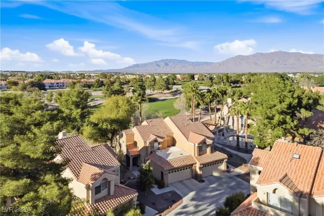 MLS: 2751399 Condo For Sale