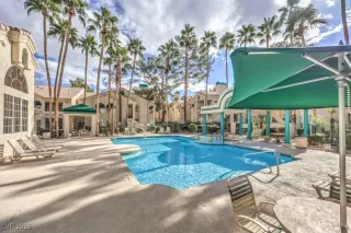 Photo #2: 2751478 Listing