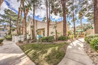 Photo #5: 2751478 Listing