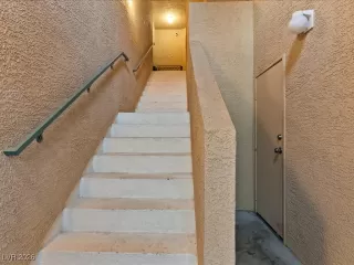 Photo #3: 2751480 Listing