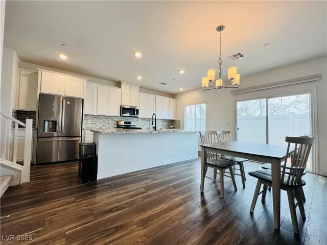 MLS: 2751483 Condo For Sale