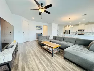 Photo #4: 2751483 Listing 