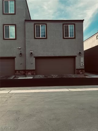 More Details about MLS # 2751519 : 5629 STEAMPUNK STREET