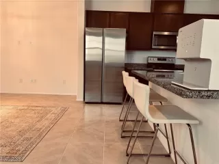 Photo #3: 2751519 Listing