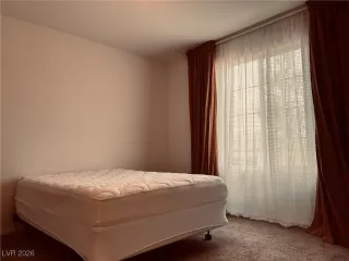 Photo #4: 2751519 Listing