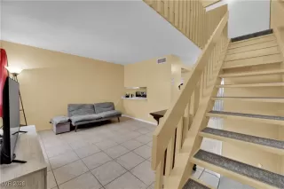 Photo #4: 2751549 Listing