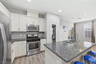 Photo #3: 2751574 Listing 