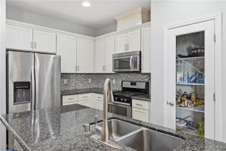 Photo #4: 2751574 Listing 