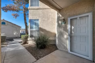 Photo #4: 2751595 Listing