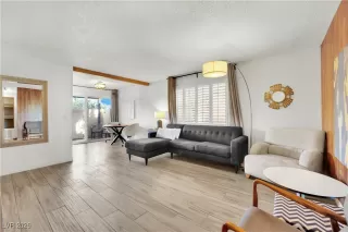 Photo #4: 2751609 Listing