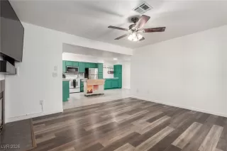 Photo #4: 2751614 Listing 