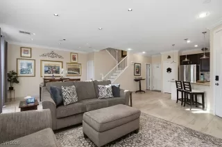 Photo #3: 2751622 Listing 