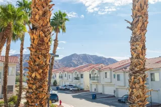 Photo #1: 2751687 Listing