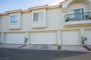 Photo #2: 2751687 Listing