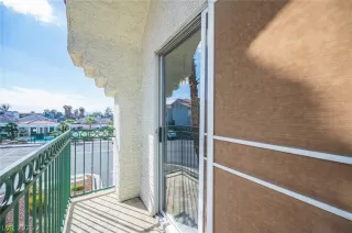 Photo #6: 2751687 Listing