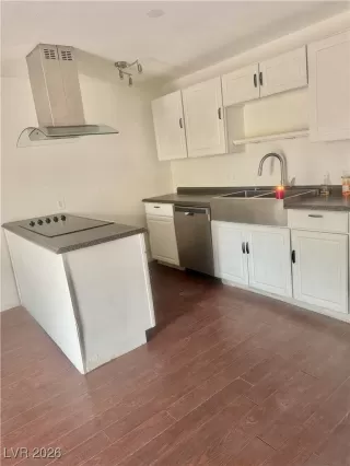 Photo #3: 2751699 Listing 