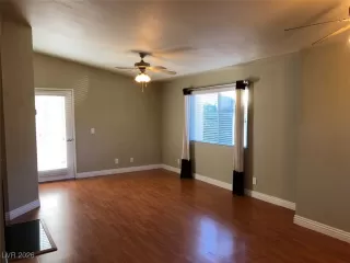 Photo #2: 2751703 Listing