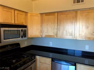 Photo #6: 2751703 Listing