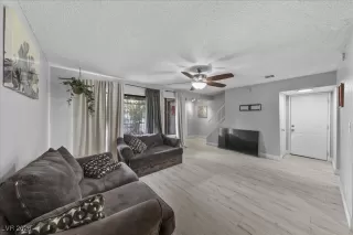 Photo #2: 2751704 Listing