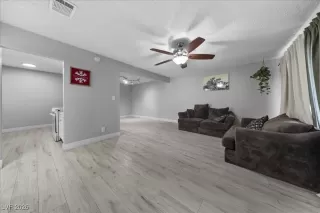 Photo #3: 2751704 Listing