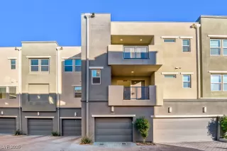 Photo #2: 2751715 Listing 