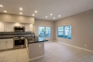 Photo #5: 2751730 Listing