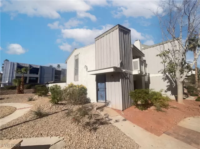 MLS: 2751749 Condo For Sale