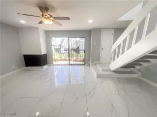 Photo #2: 2751749 Listing