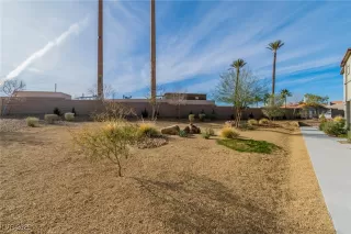 Photo #3: 2751773 Listing