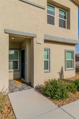 Photo #4: 2751773 Listing