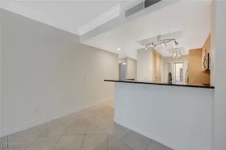 Photo #2: 2751810 Listing