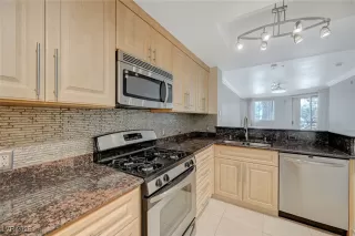 Photo #6: 2751810 Listing