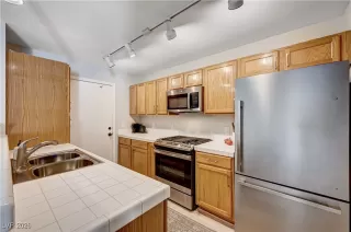 Photo #2: 2751843 Listing 