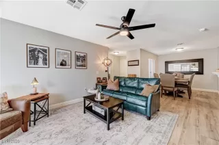 Photo #4: 2751843 Listing 