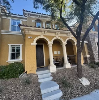 More Details about MLS # 2751876 : 3187 VIA SERANOVA