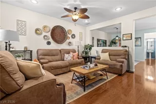 Photo #4: 2751876 Listing 