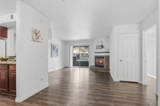 Photo #4: 2751885 Listing