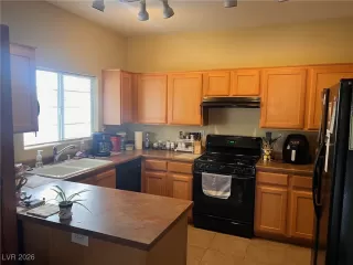 Photo #3: 2751888 Listing