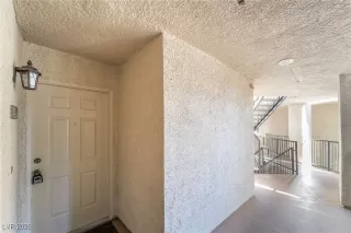 Photo #5: 2751957 Listing