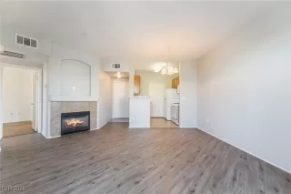 Photo #6: 2751957 Listing