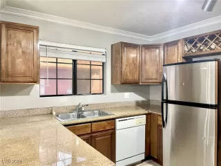 Photo #1: 2751974 Listing 