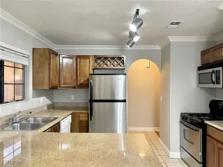 Photo #2: 2751974 Listing 