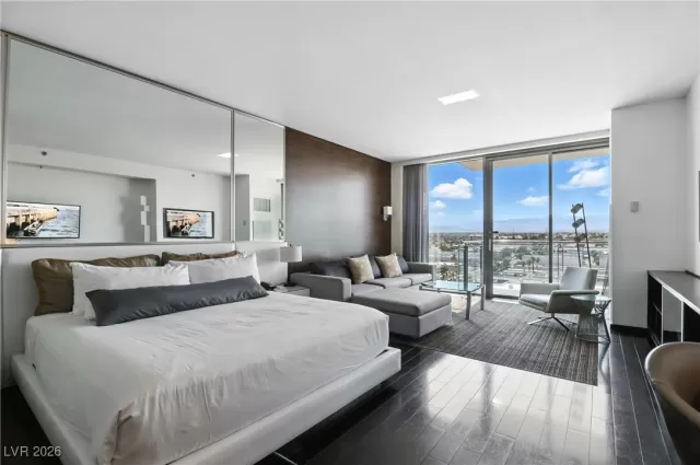 MLS: 2751975 Condo For Sale