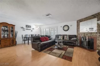 Photo #2: 2752001 Listing