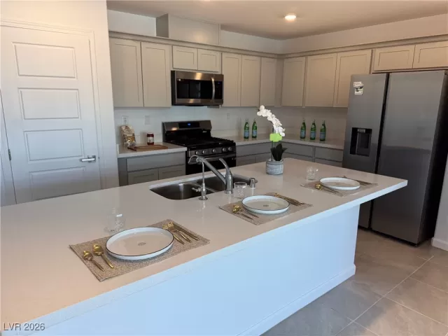 MLS: 2752010 Condo For Sale