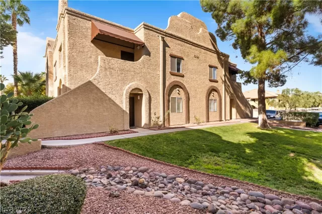 MLS: 2752012 Condo For Sale