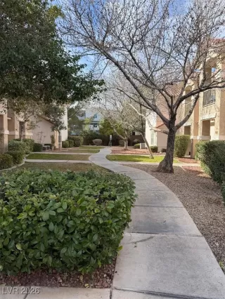 Photo #2: 2752034 Listing 