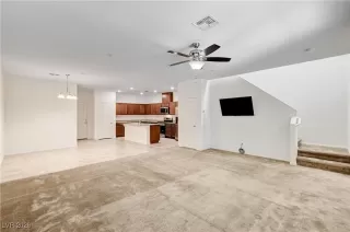 Photo #4: 2752042 Listing 